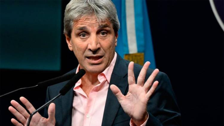Caputo volvió a apuntar contra las prepagas por los aumentos: "Le están declarando la guerra a la clase media"