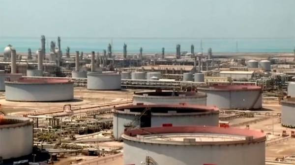 Nueva ofensiva hutí contra infraestructuras petroleras y aeropuertos en Arabia Saudita