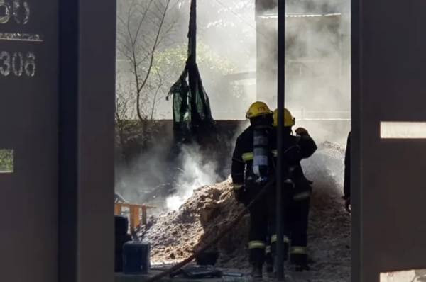 General Pico: un incendio destruyó material reciclable y herramientas en un galpón