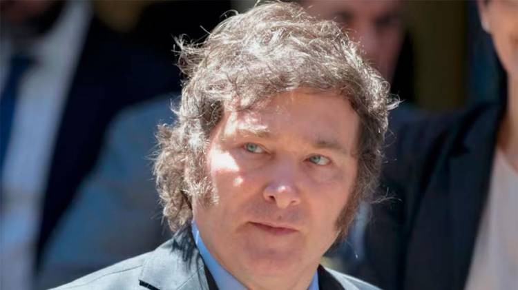 Javier Milei cuestionó otra vez a la educación pública y habló de “disonancia cognitiva” y “adoctrinamiento”