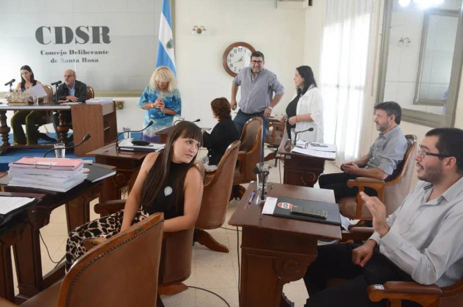 La UCR exige explicaciones en Santa Rosa por el desglose de la tasa municipal en las boletas de gas