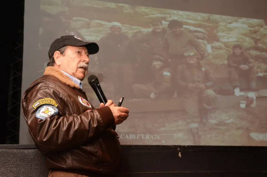 Owen Crippa disertó en Santa Rosa sobre su vivencia en el conflicto bélico