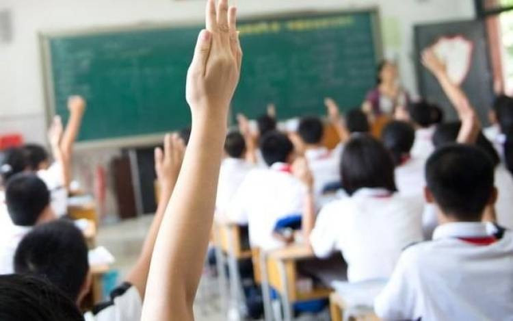 El Gobierno prorroga un artículo de la Ley de Financiamiento Educativo y envía recursos a las provincias