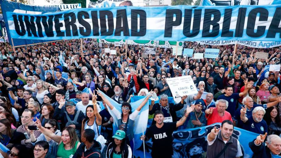Masiva movilización universitaria exige fondos y salarios en medio de tensiones políticas y judiciales