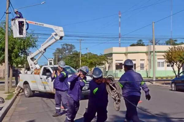 Avanza la red de fibra óptica en Santa Rosa y ya alcanza el 70 por ciento de cobertura