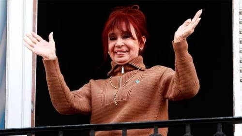 Desde su prisión domiciliaria, Cristina Kirchner pide la liberación de los militantes detenidos por el ataque a la casa de Espert