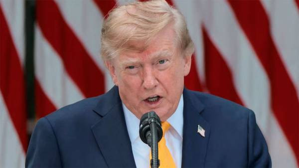 Donald Trump desestimó la iniciativa iraní para habilitar el paso en el estrecho de Ormuz