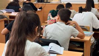 Pruebas PISA 2025: el desempeño escolar en Argentina cae al nivel más bajo de las últimas dos décadas