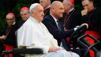 “Los sacerdotes hablan mucho”: el Papa pidió que las homilías duren 8 minutos