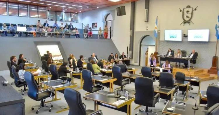 Continúa la puja por comisiones: "todo se volvió a empantanar" dijo un diputado opositor