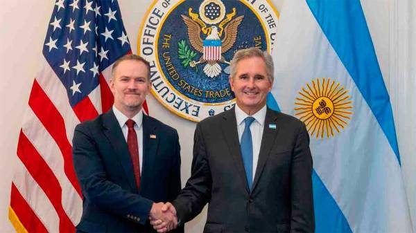 Argentina y Estados Unidos concretan un nuevo paso bilateral: suscribieron un protocolo y el acuerdo comercial irá al Congreso