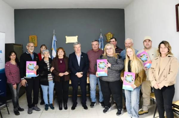 La Pampa: entregan créditos a tasa cero y fondos comunitarios para impulsar Mauricio Mayer
