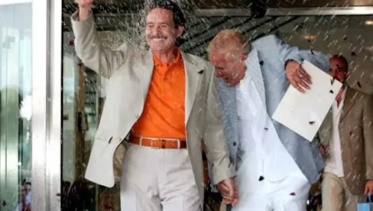 Muere uno de los contrayentes de la primera boda LGTBI en España