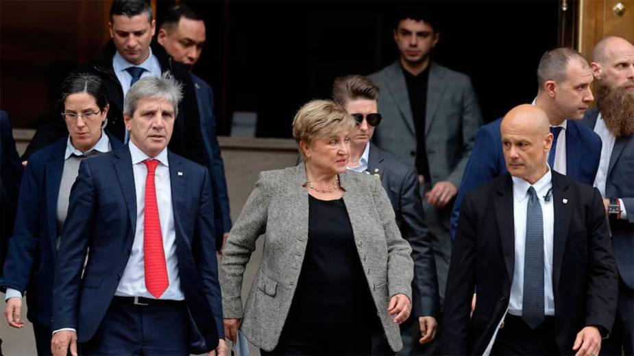 El FMI puso en marcha la tercera revisión del acuerdo y el Gobierno exhibirá los datos del superávit fiscal