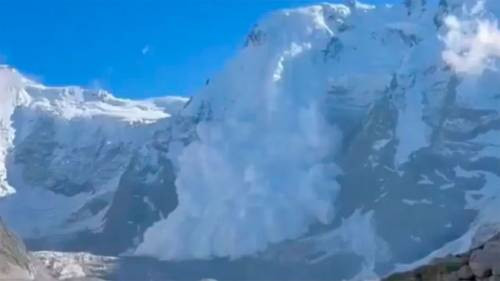 Tragedia en Rusia: once personas murieron por una avalancha en el monte Mizhirgi y hay seis desaparecidos