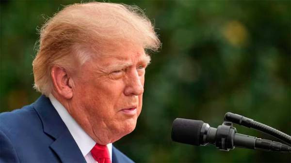 Donald Trump vetó a CNN, MS NOW y Politico de la Casa Blanca y analiza extender la medida