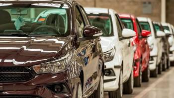Durante el primer trimestre de 2024, la venta de autos 0 km cayó 30%