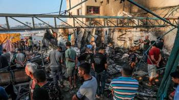 Escalada en Deir al-Balah: un bombardeo israelí contra un hospital deja tres heridos