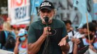 Los piqueteros desafían al Gobierno tras la amenaza de quitarles los planes sociales: “Vamos todos a la calle”