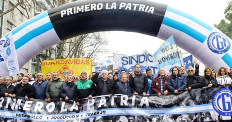 La CGT confirmó un paro general el 8 de abril con una fuerte protesta contra el Gobierno