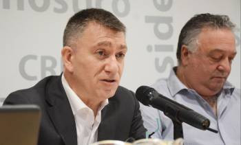 Bisterfeld avisa: "sin incremento presupuestario, no podemos legalmente pagar sueldos"