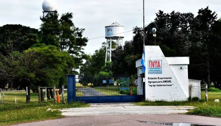 Trabajadores del INTA, en alerta y movilización por la demora en el pago de los sueldos