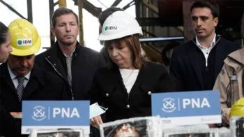 Patricia Bullrich participó en la quema de los 460 kilos de cocaína hallados en un barco en San Lorenzo