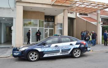 Impidieron el ingreso de cinco trabajadores al Enacom Santa Rosa