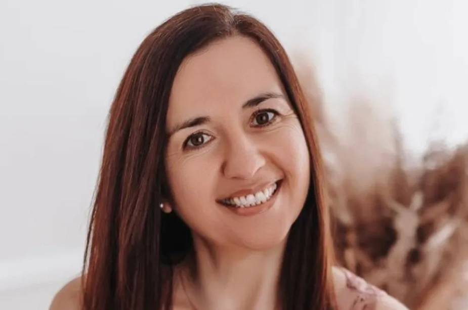 De la angustia al bienestar: la trayectoria de Lorena Perelló, la médium que convive con el mundo espiritual