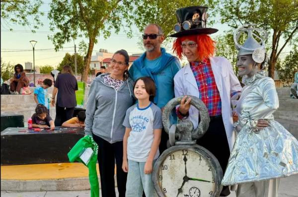 Santa Rosa celebra el Día de la Madre con una iniciativa para la Cápsula del Tiempo y prevención de salud