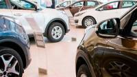 El Gobierno anunció una reducción en los impuestos para la compra de autos y motos