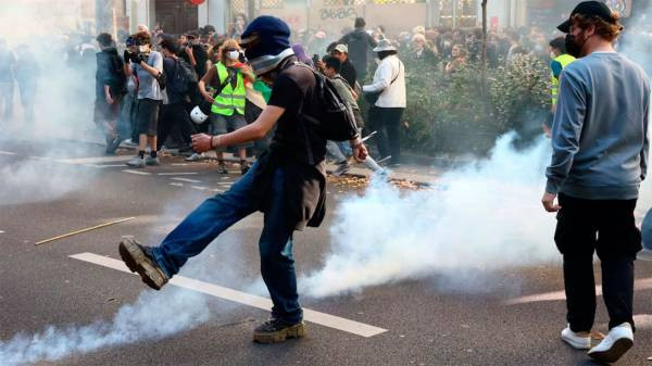 Masivas protestas estudiantiles en Francia: tensión, gases lacrimógenos y cruces políticos por el presupuesto