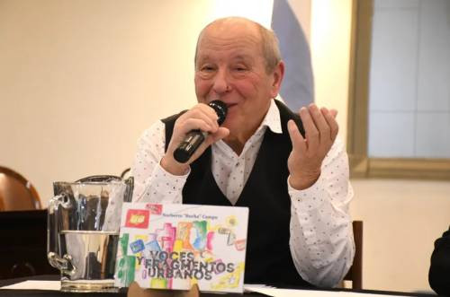 Santa Rosa: presentaron el libro y la muestra artística "Voces y Fragmentos Urbanos" en el Concejo Deliberante