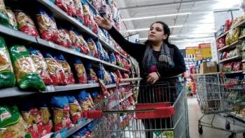 Una familia debe ganar $690.000 para no ser pobre en la Argentina