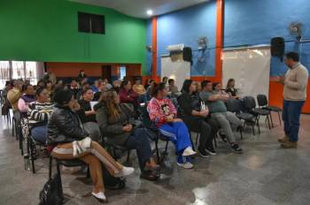 Caleufú: más de 40 personas recibieron el carnet de manipulador de alimentos tras una capacitación provincial