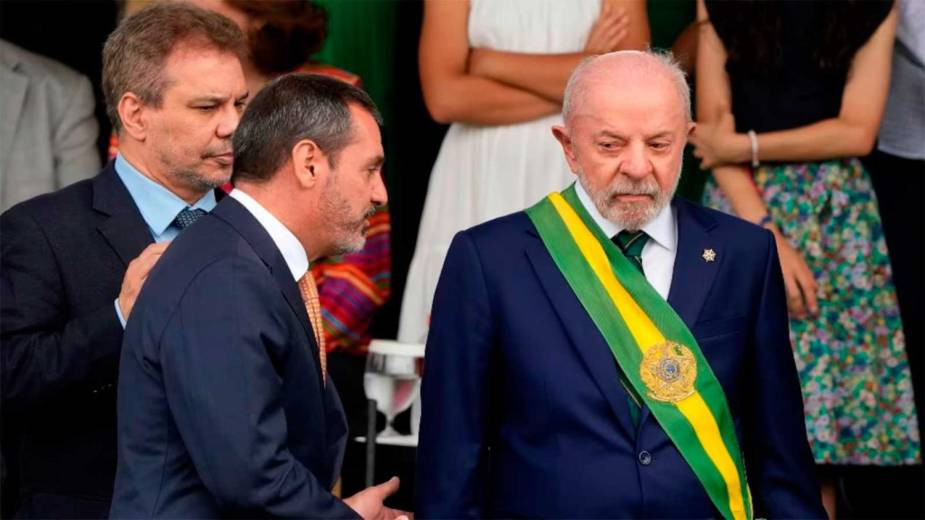 Una investigación desató una crisis en la Corte Suprema de Brasil y golpeó la campaña electoral