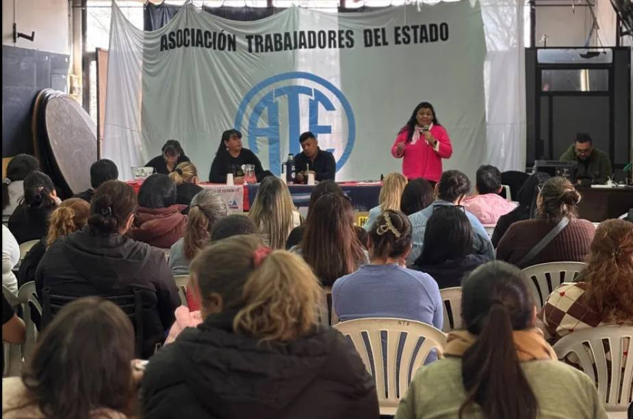 Enfermeros definirán una jornada de protesta y marcharán a la Casa de Gobierno