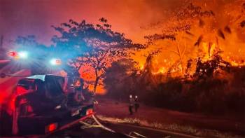 Medellín bajo fuego: enfrenta cuatro incendios forestales simultáneos en distintos puntos de la ciudad