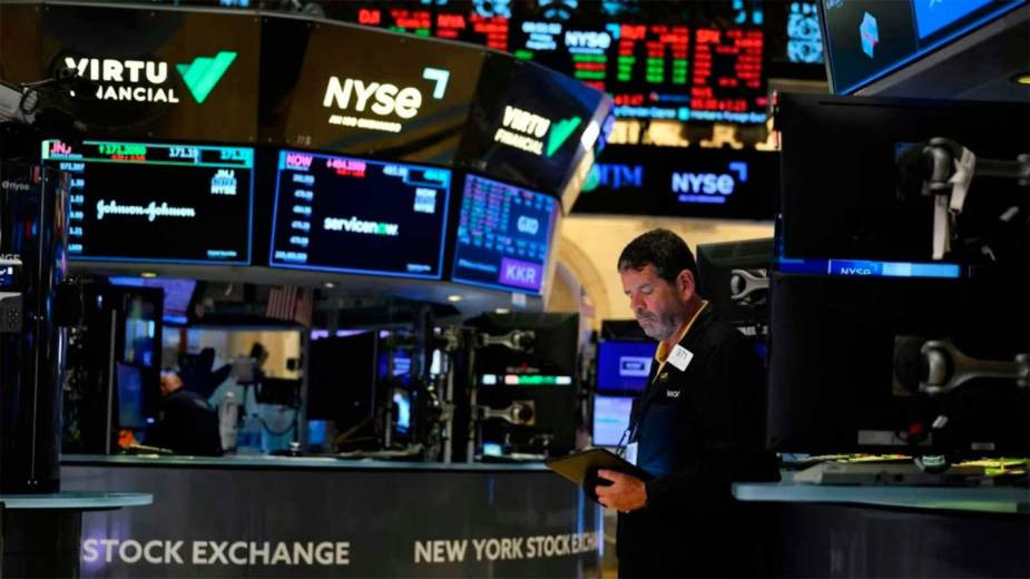 Impacto regional: el riesgo país escaló a 763 puntos y operaron a la baja los bonos y acciones locales por la volatilidad en Brasil