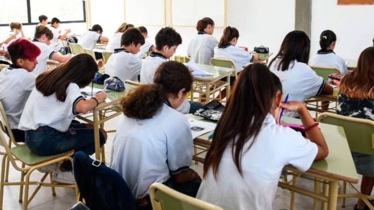 Según la UCA, el 27% de los alumnos que van a escuelas privadas laicas es pobre