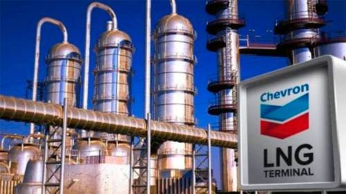 Con respaldo de Washington, Venezuela sella alianzas petroleras con Chevron y ENI
