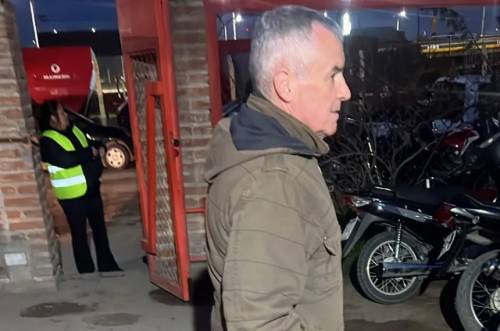 Tensión: operativo de tránsito frente al EMSU terminó con el secuestro de motos de municipales