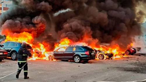 Un bombardeo ruso contra un depósito militar en las afueras de Kiev dejó 37 muertos y un alcalde entre las víctimas