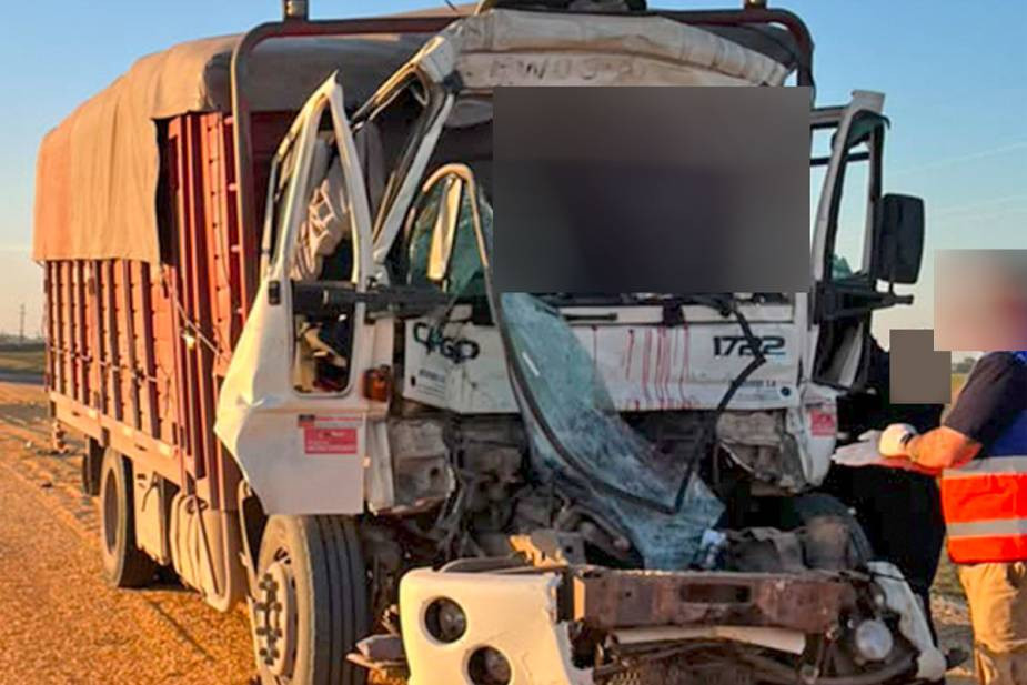 Graves lesiones para el camionero rescatado tras el choque por alcance en la Ruta 1