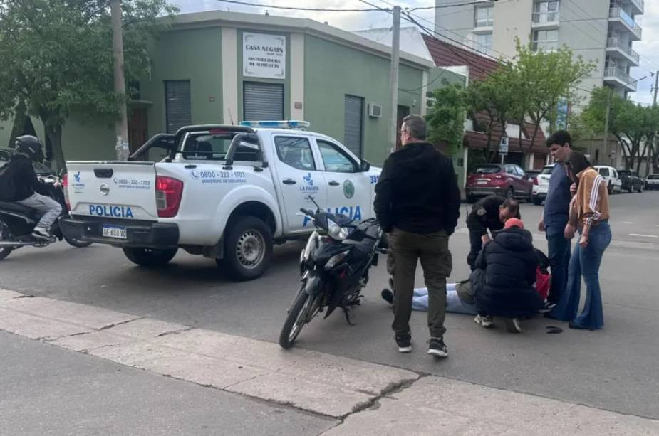 Santa Rosa: un repartidor de Pedidos Ya fue atropellado en una esquina conflictiva