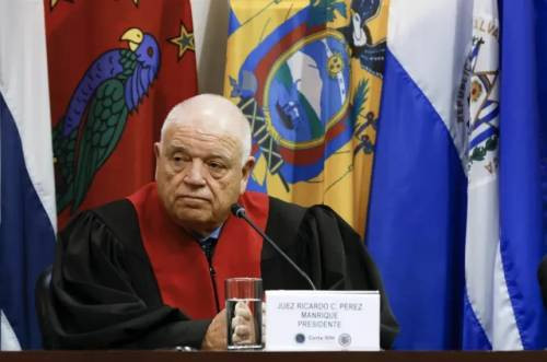 El juez uruguayo Ricardo César Pérez Manrique visitará Santa Rosa para una agenda académica e institucional