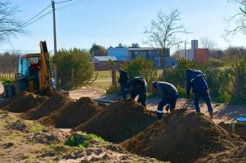 Avanza la ampliación de la red de agua potable en Villa Hilda con recursos comunales