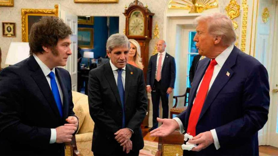 Aterriza un alfil de Washington para repartir los dólares del millonario acuerdo bilateral