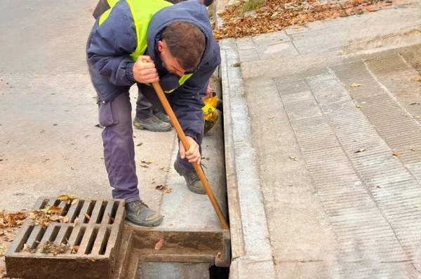Santa Rosa intensifica el mantenimiento urbano ante el pronóstico de lluvias por El Niño