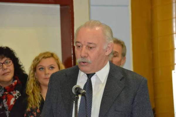 Carlos Bruno respaldó el descanso dominical y cruzó el proyecto para derogar la normativa